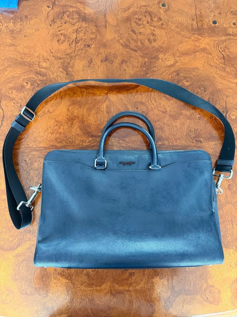 Valigie & Borse: Coach Laptoptasche Leder dunkelblau, 5 Fächer + Gurt – Usato da Kilchberg ZH venduto da cov_6s9n