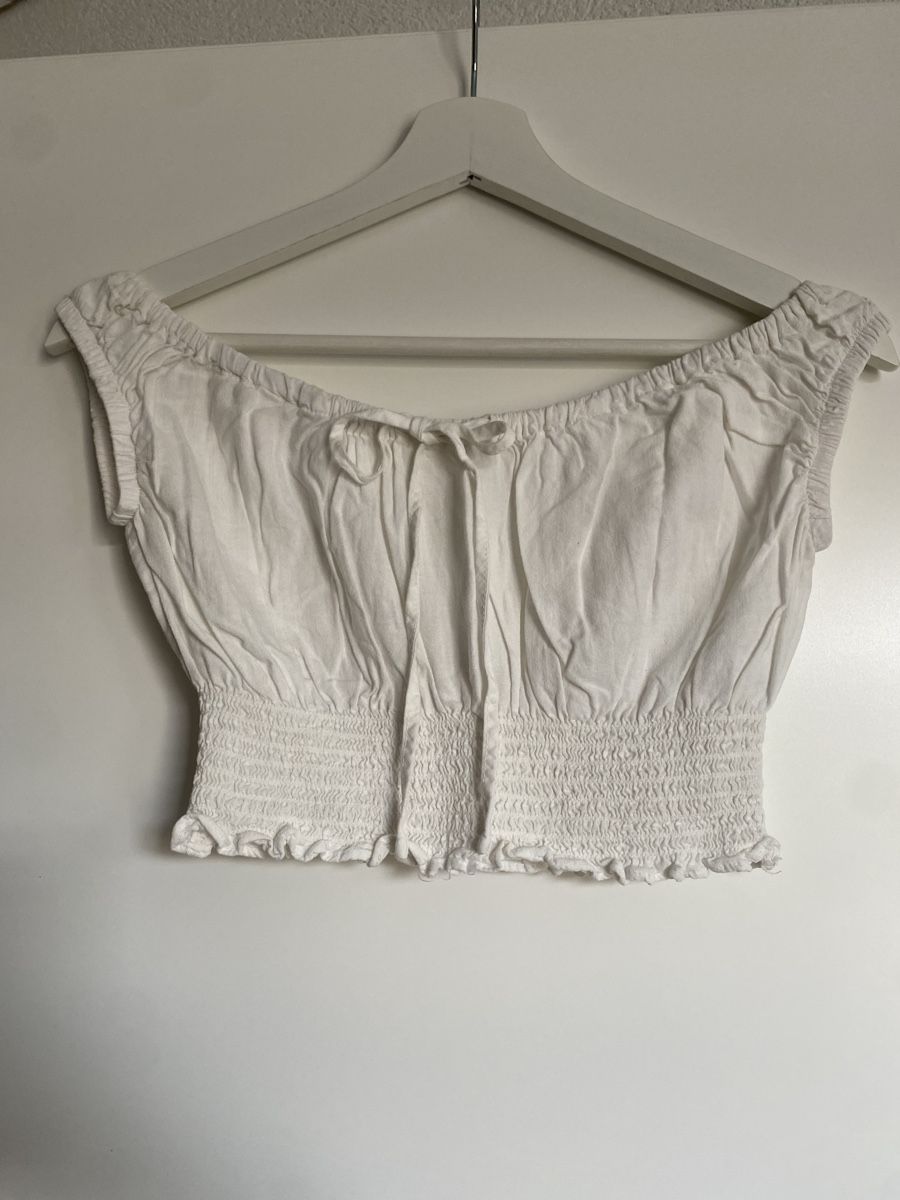 Blusen, T-Shirts & Tops: Off-shoulder Top  – Gebraucht aus Lützelflüh-Goldb von flu_q9tg