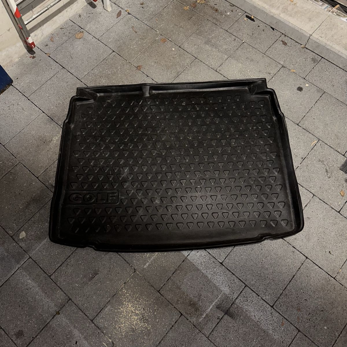 Volkswagen Tutti pezzi di ricambio auto: Protection Coffre Golf 6 Original – Usato da Aïre venduto da you_x7st