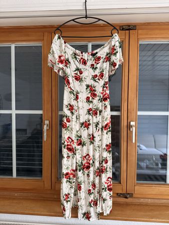 Sommerliches Rosenkleid