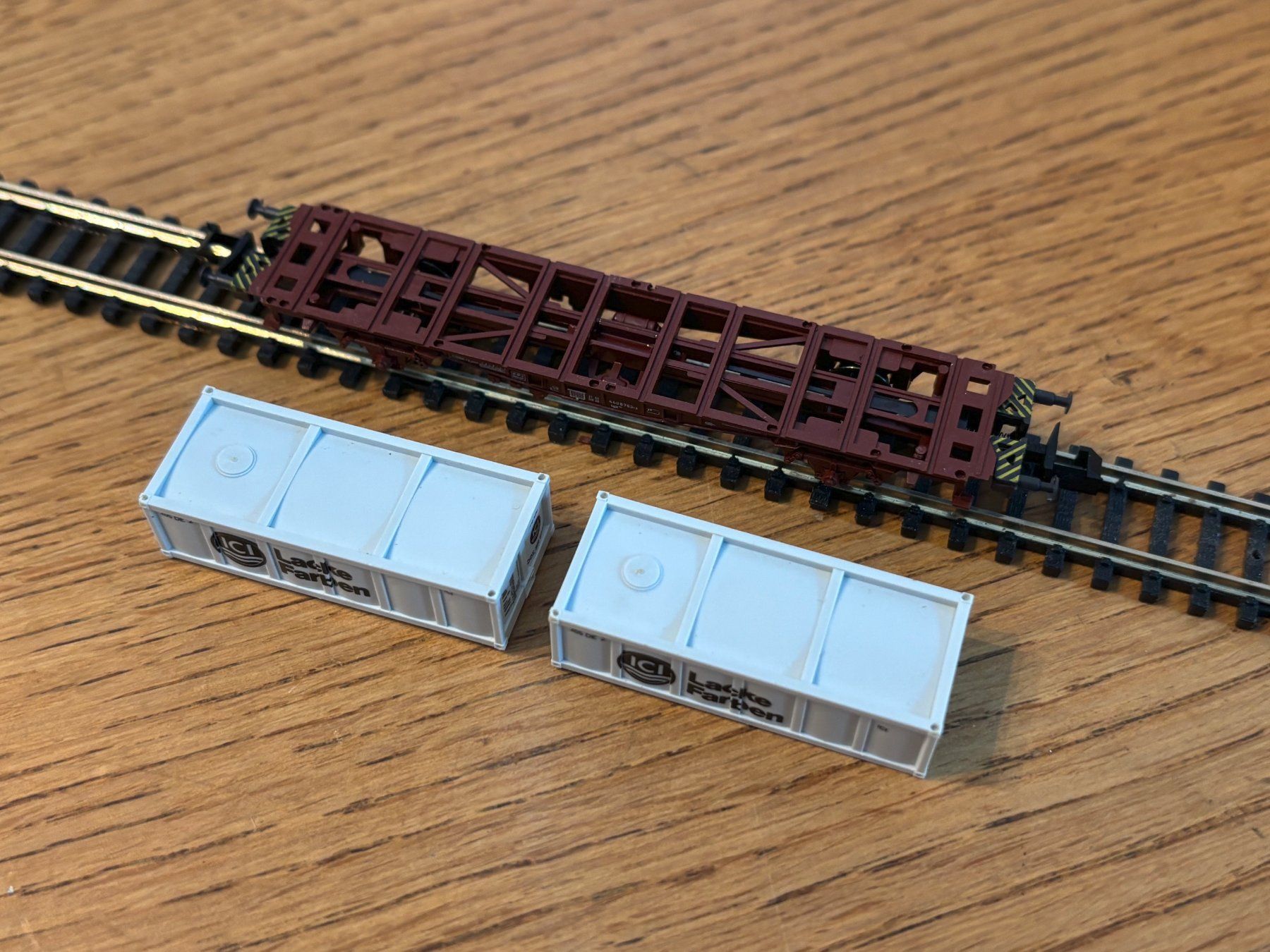 Modellini di ferrovie: e1767 selten: Containerwagen (Spur N) – Usato da Birsfelden venduto da Birs_25 3