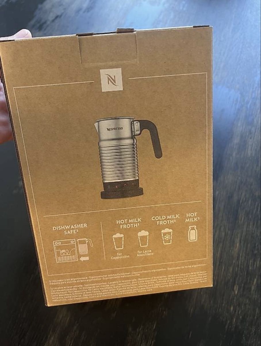 Elettrodomestici da cucina: Nespresso Aeroccino Milchschäumer NEU – Nuovo e nell'imballaggio originale da St. Gallen venduto da Cocobello1892 1