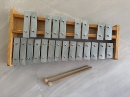 Chromatisches Glockenspiel / Metallophon aus Holz