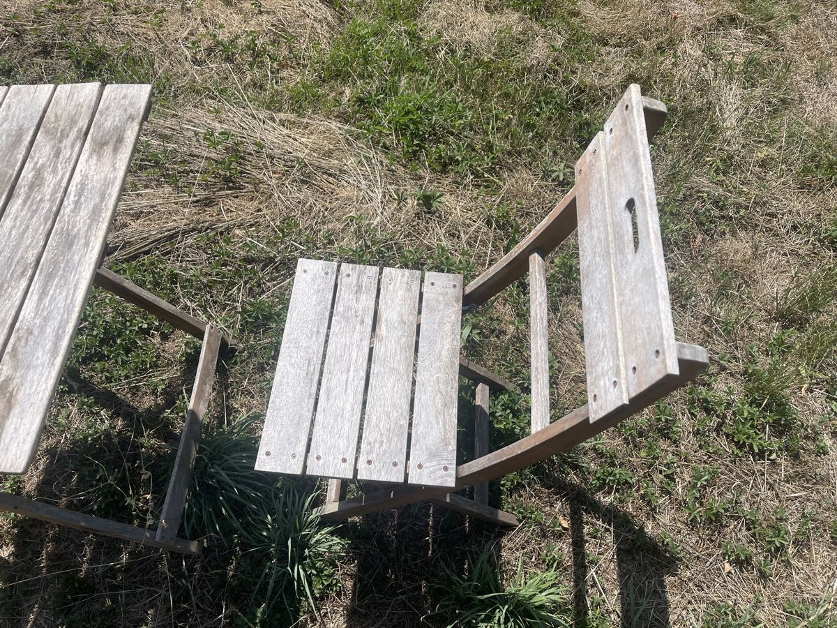 Tischset: Gartentisch mit 2 Stühlen Holz Klappbar gebraucht – Gebraucht aus Wängi von Bmo 1