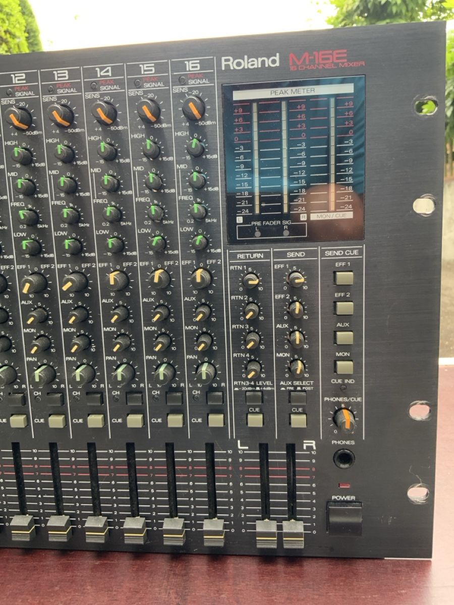 Roland Mischpulte: Rack-Mischer Roland M-16E – Gebraucht aus Arbon von Funkyfonso 3