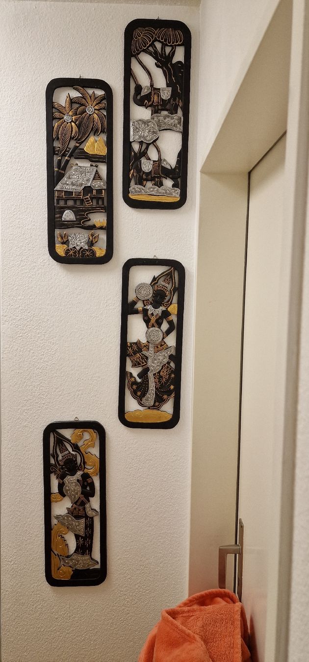 Foto & Immagini: Holzgeschnitzte Wandkunst – Usato da Zürich venduto da Abrar123