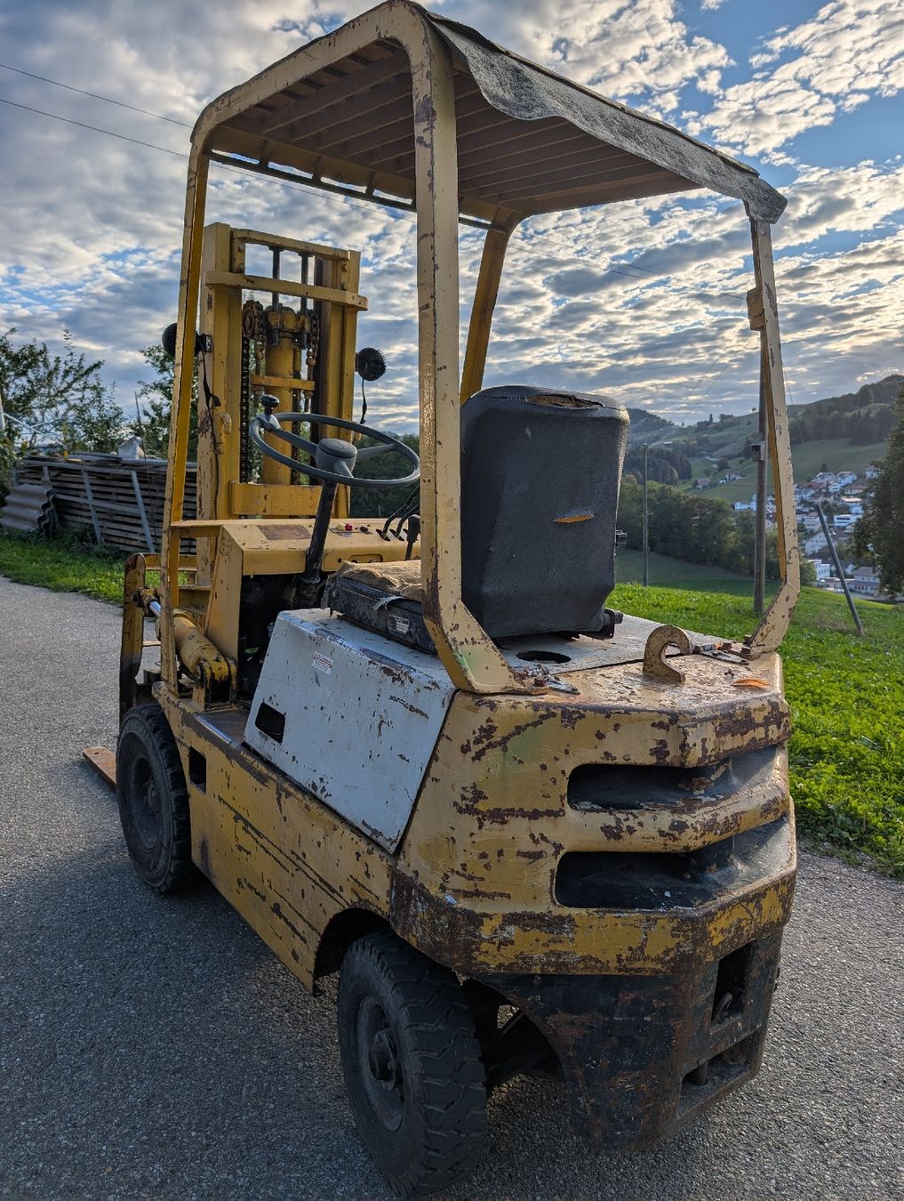 Toyota Carrelli elevatori e a forche: Gabelstapler Benzin Stapler Toyota 2FG14 – Usato da Hergiswil LU venduto da BB396 4