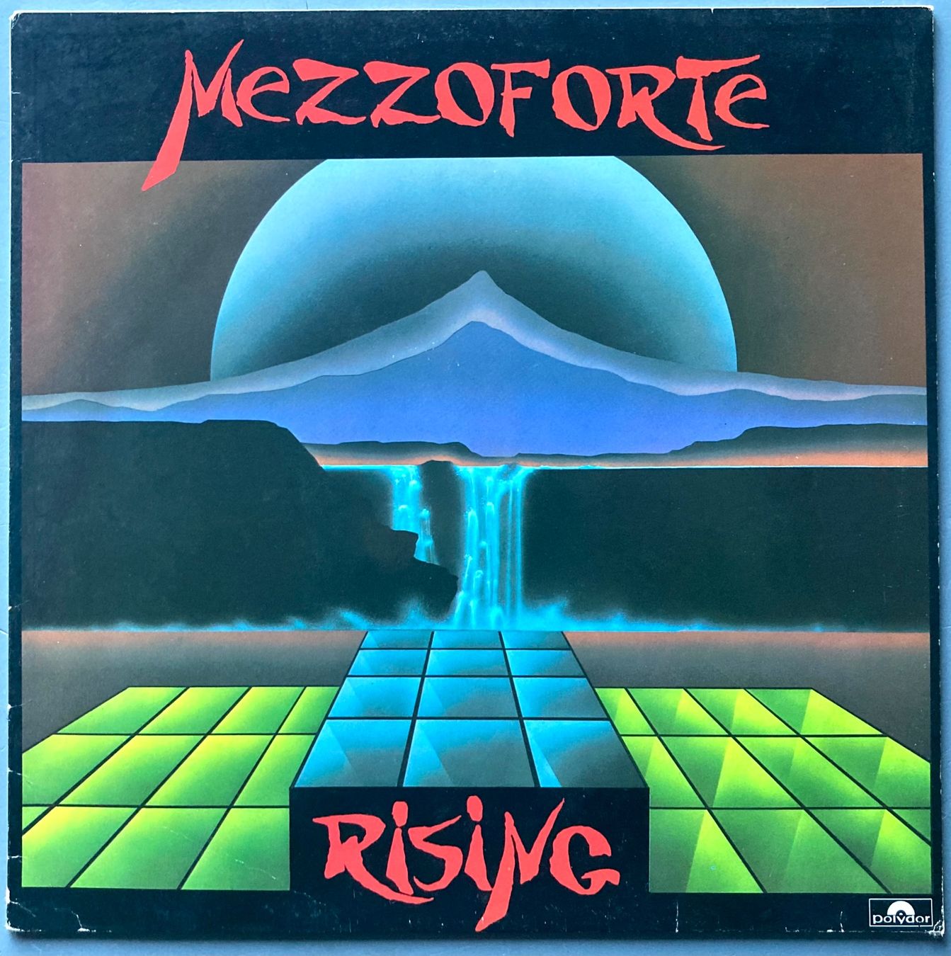 Vinyles: MEZZOFORTE - RISING – D'occasion à Poliez-Pittet par Newtown-Records