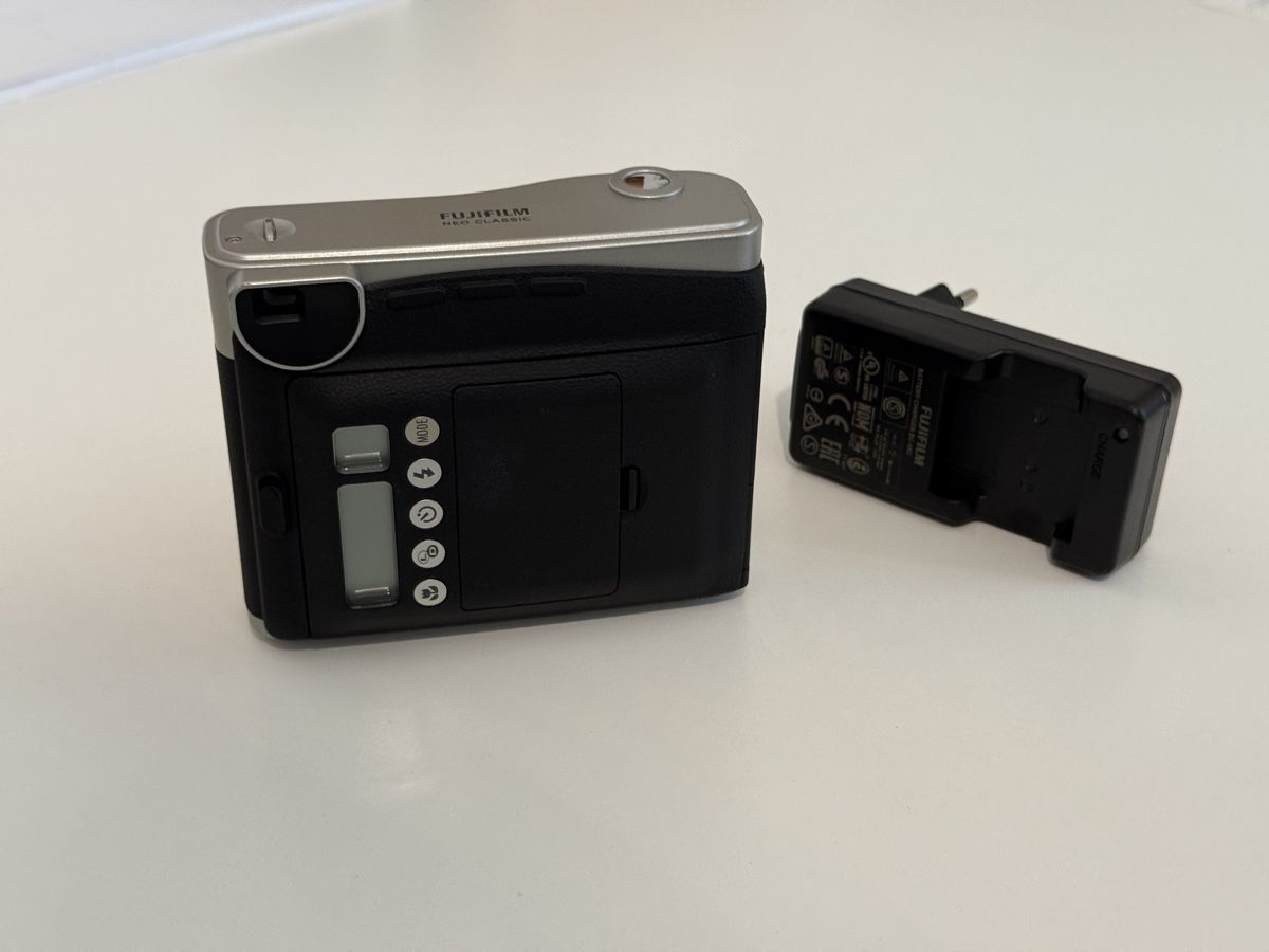 Fujifilm Fotocamera: Fujifilm instax mini 90 Neo Classic – Difettoso da Frieswil venduto da papagei9 1