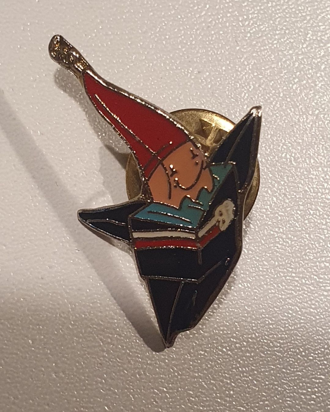 Plaketten & Abzeichen: Pin's 1991 mascotte ? – Gebraucht aus St-Barthélemy VD von titeuf5