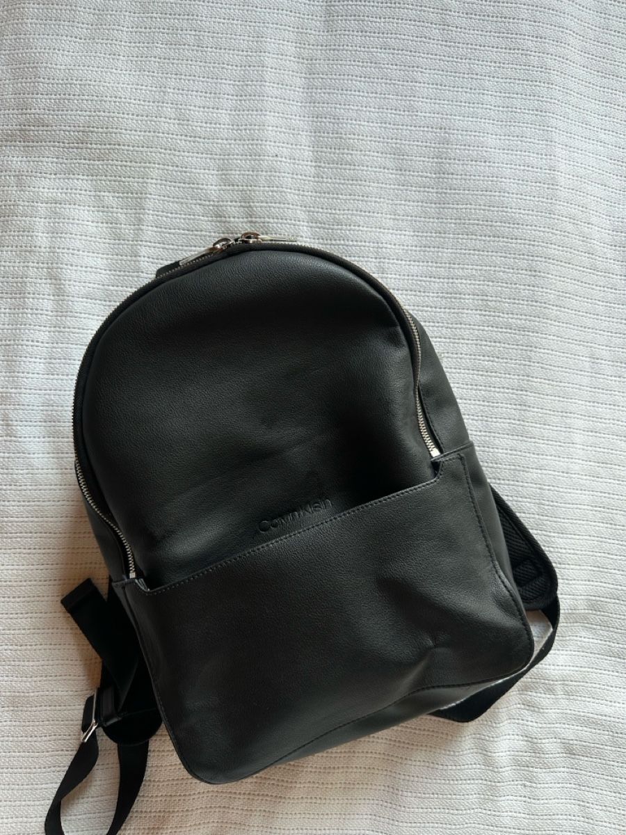 Calvin Klein Sacs à dos: Rucksack Calvin Klein – D'occasion à Vaduz par whitepalmtree