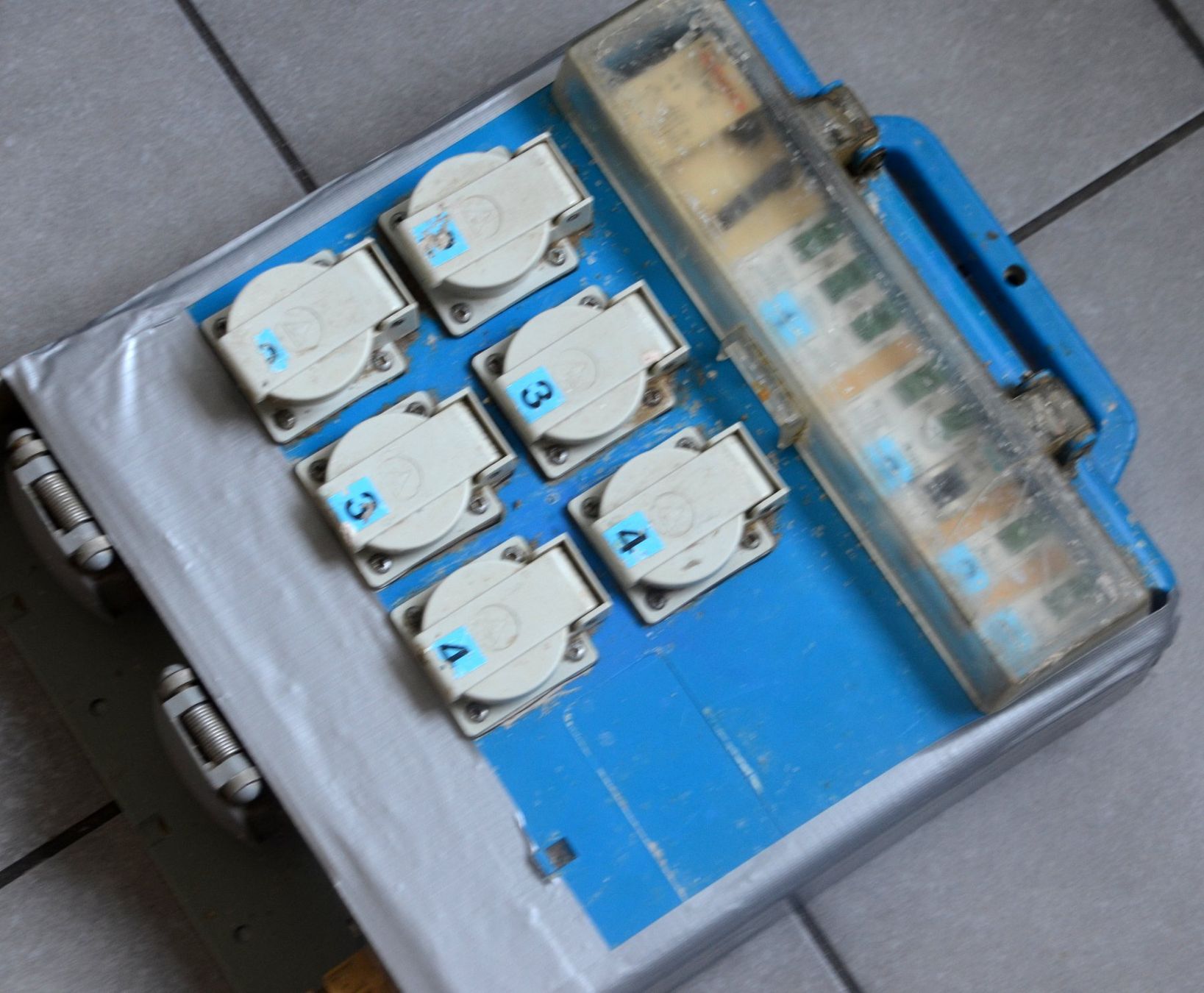 Elettrotecnica: Multi9 Stromverteiler / Boîtier de distribution électrique – Usato da Collonges venduto da arashee 1