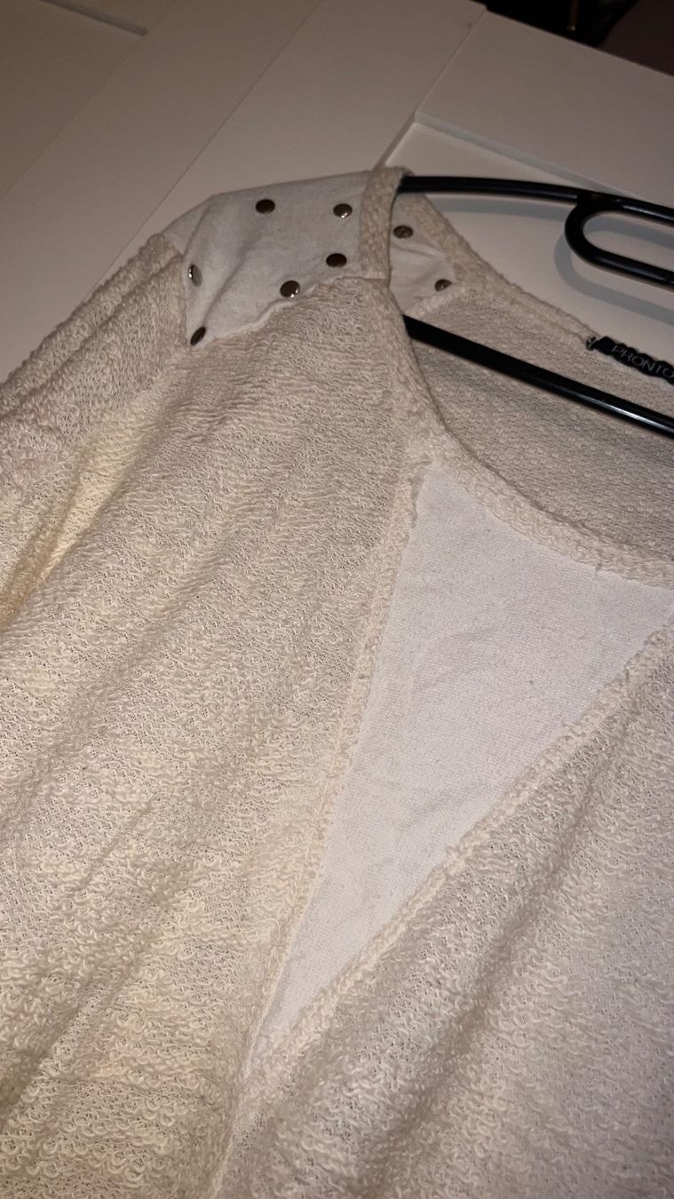 Maglioni & Felpe: • Leichter Pullover • – Usato da Basel venduto da mendoza13 1