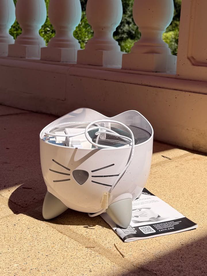 Teiche & Zierbrunnen: Fontaine à eau Catit PIXI Smart – Neu und originalverpackt aus Chêne-Bougeries von Kateryna_kho 1