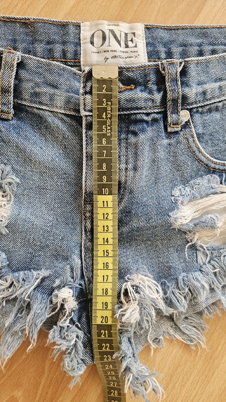 Pantaloni: onesteaspoon Shorts Australia – Usato da Rheinfelden venduto da DHS 3