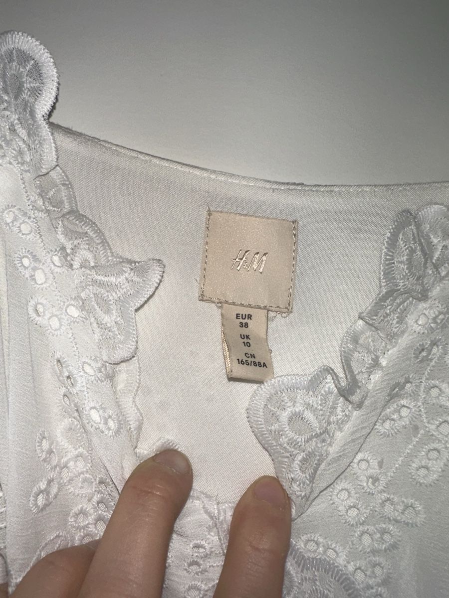 H&M Vestiti: Weisses Kleid mit Stickereien – Usato da Zürich venduto da laurenmzh 3
