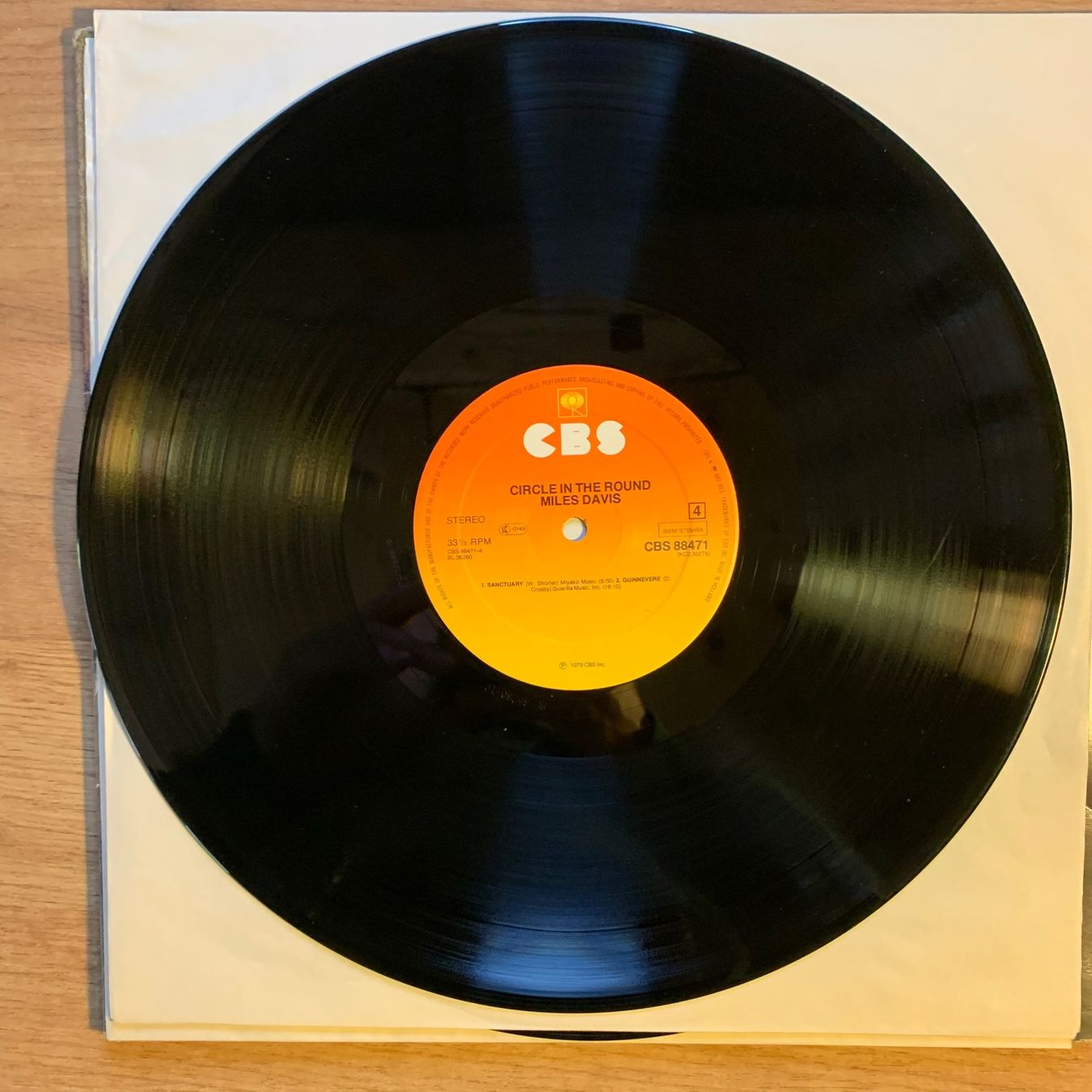 Dischi in vinile: MILES DAVIS - CIRCLE IN THE ROUND...COMPIL EU 1979...VG+/VG – Usato da Gals venduto da Diskopatshop 4