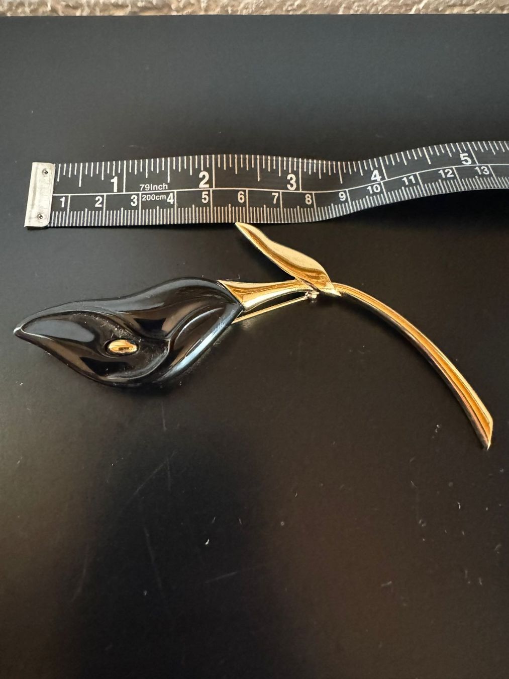 Spille & Fermagli: Avon Calla Brosche goldfarben schwarz Vintage – Usato da Winterthur venduto da Dejv 3