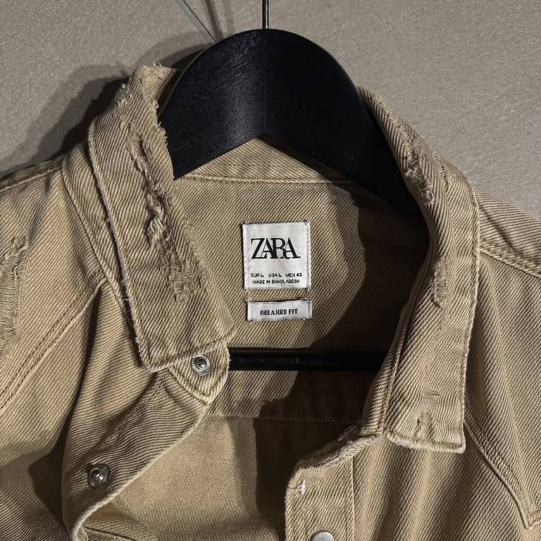 Zara Camicie: Zara Hemd Beige Regular Fit Grösse L – Nuovo (secondo la descrizione) da Hinwil venduto da norisenya 1