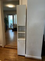 Schmaler Hochschrank weiss mit Türen 