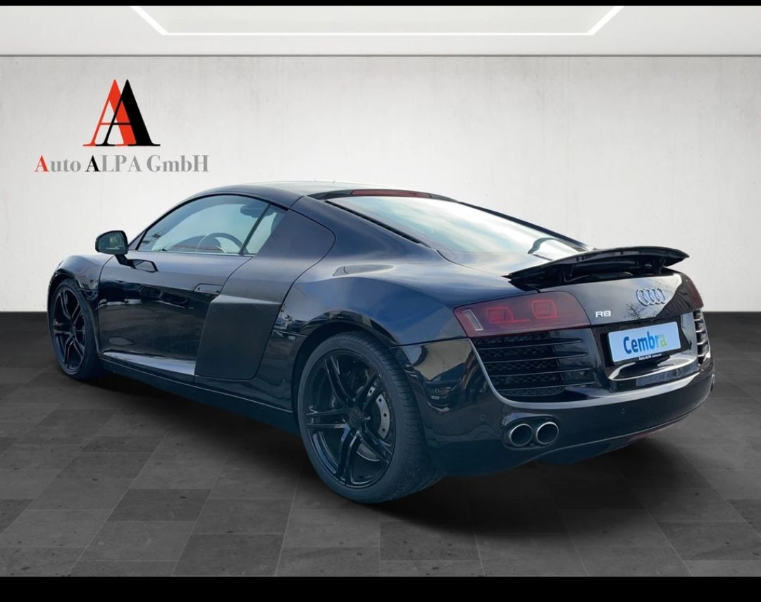 Audi Automobili: Audi R8 V8 4.2 – Difettoso da Uster venduto da Loro_ 5