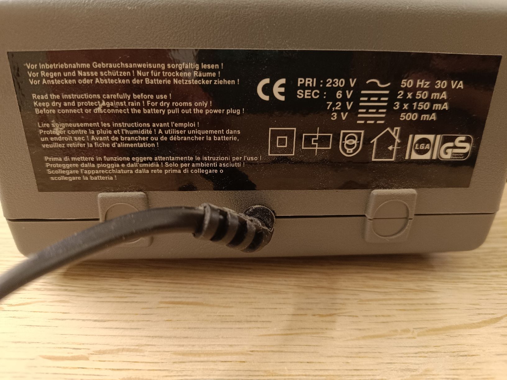 Graupner Akkus, Ladegeräte & Netzgeräte: Graupner Multilader 6E Ladegerät 6-fach 12V – Gebraucht aus Urnäsch von h5T4 3