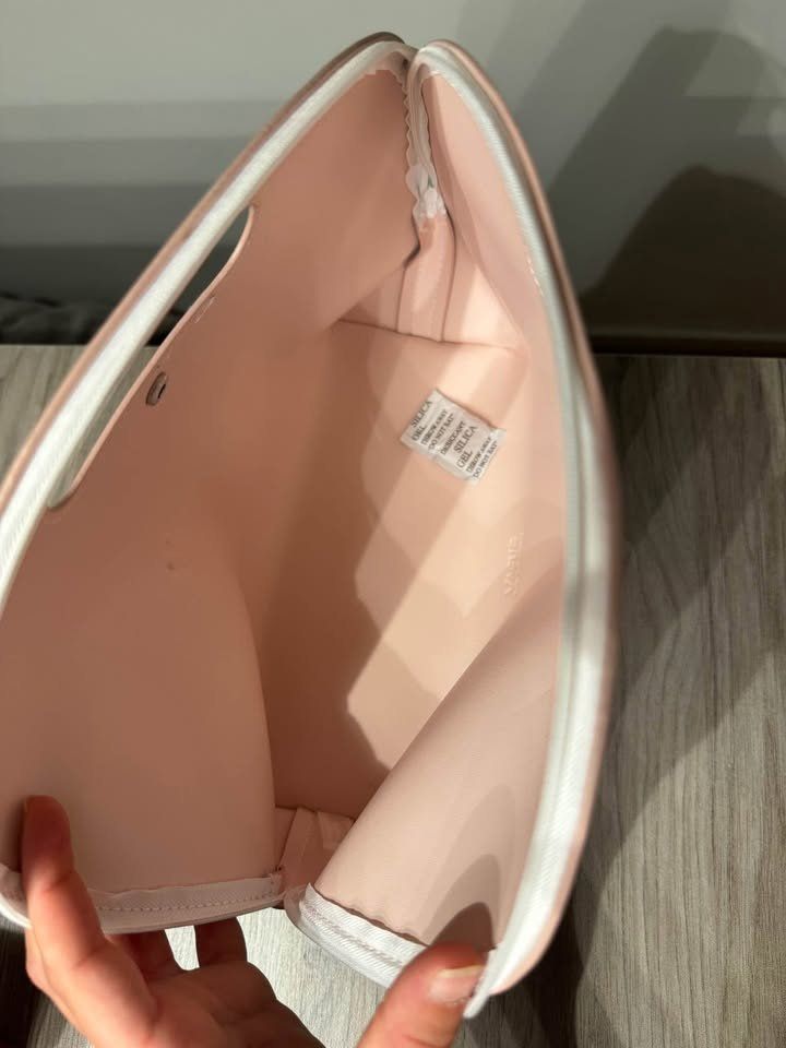 Custodie per cosmetici: Grosse Kosmetiktasche von Avène NEU – Nuovo e nell'imballaggio originale da Dänikon ZH venduto da tug_m9b6 3