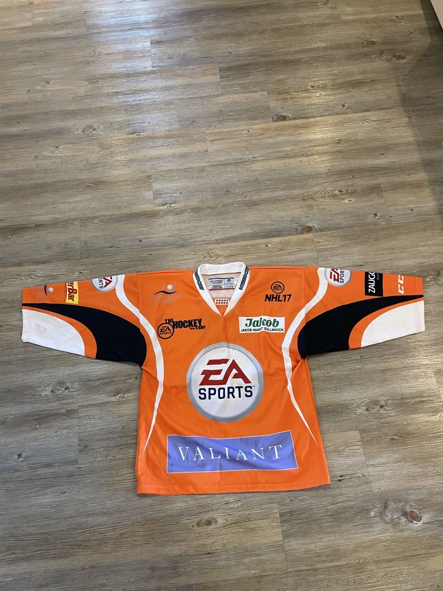 Maillots de corps & Pantalons: Hockey Trainingsshirt – D'occasion à Süderen par Da1910
