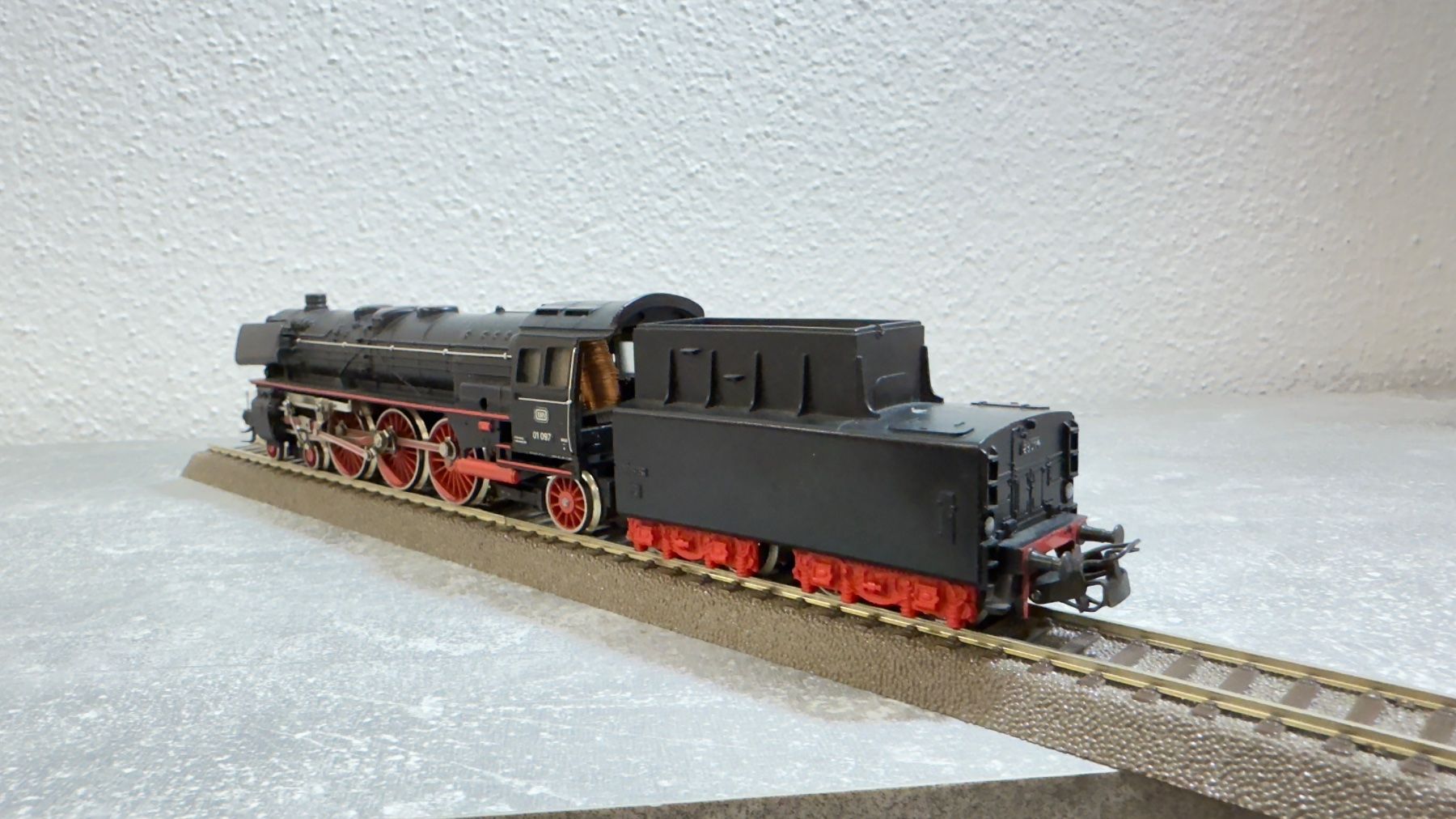 Märklin Modelleisenbahnen: Märklin 3048-2 Dampflok DB 01097 H0 / AC – Gebraucht aus Schlieren von rat_lq6b 7