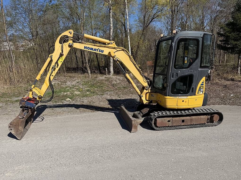 Komatsu Escavatori: Komatsu 3.5Tonnen Bagger – Usato da Menziken venduto da Tairi10 1