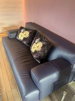 Leolux Sofa Garnitur mit Glastisch und Teppich