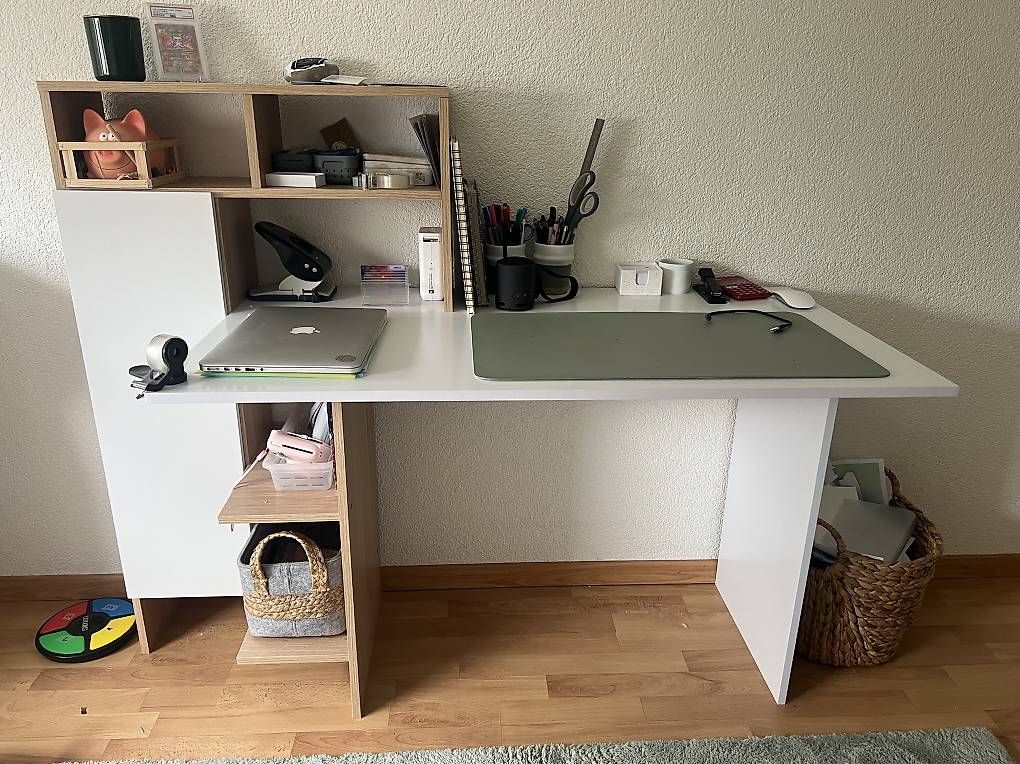 Schreibtische: Schreibtisch Neuwertig – Gebraucht aus Wittenbach von ale_j5px 1