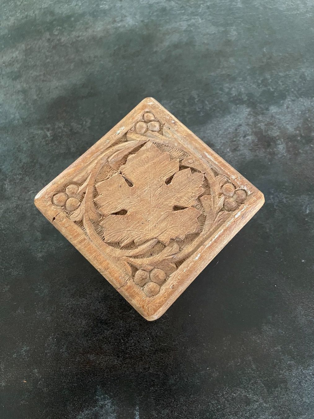 Dosen: Ancienne Boîte en Bois Sculpté – Gebraucht aus Vallamand von Bricbracbroc82 6