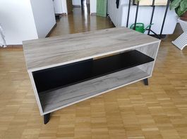 Moderner Couchtisch