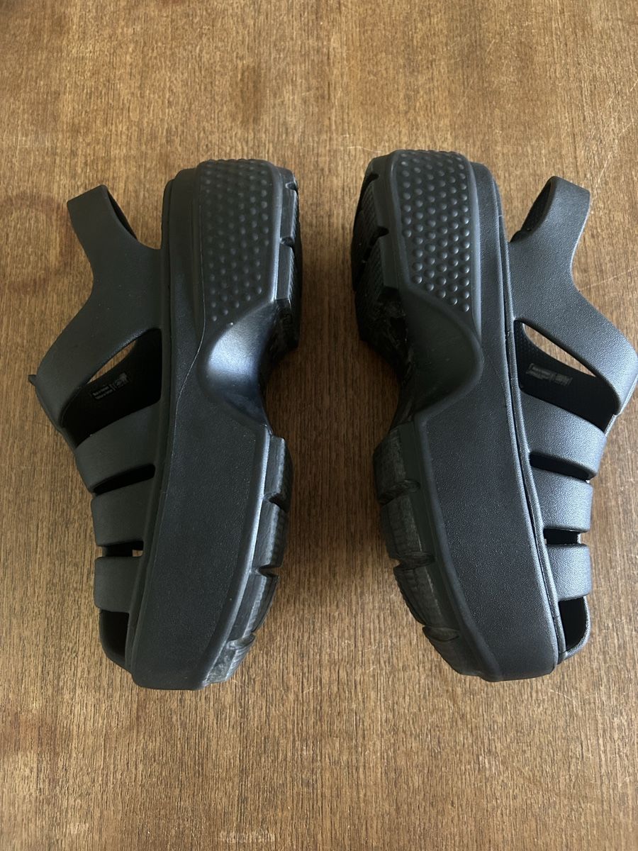 Crocs Scarpe da donna: Sandales Crocs noires taille 38 – Usato da Genève venduto da Pogopo 2