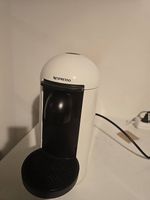 Machine à café Nespresso Vertuo Plus  Comme neuve 