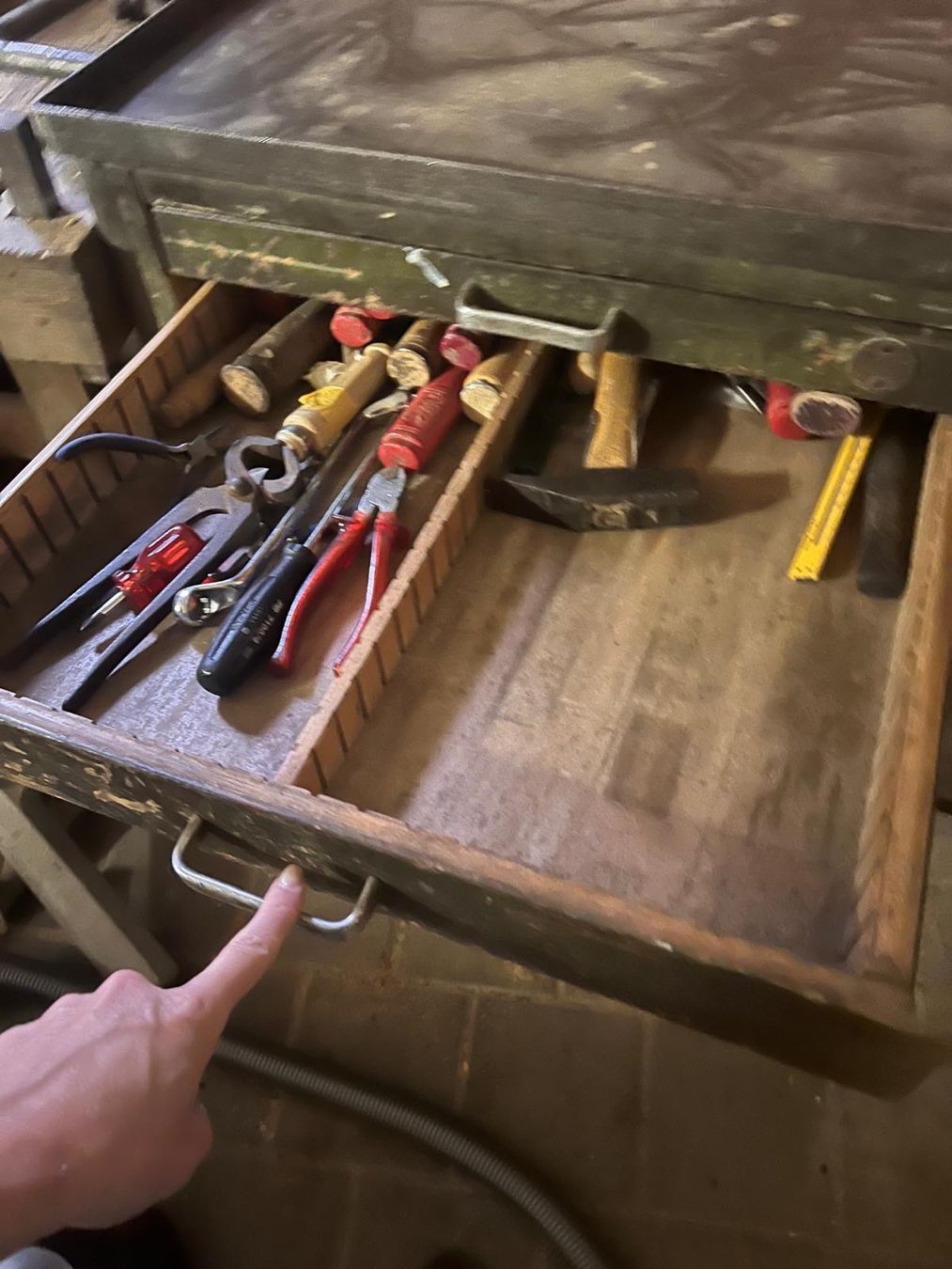 Établis: Metallischer Schweißtisch mit Rollen. – D'occasion à Bern par Atelier.Werkstatt49 2
