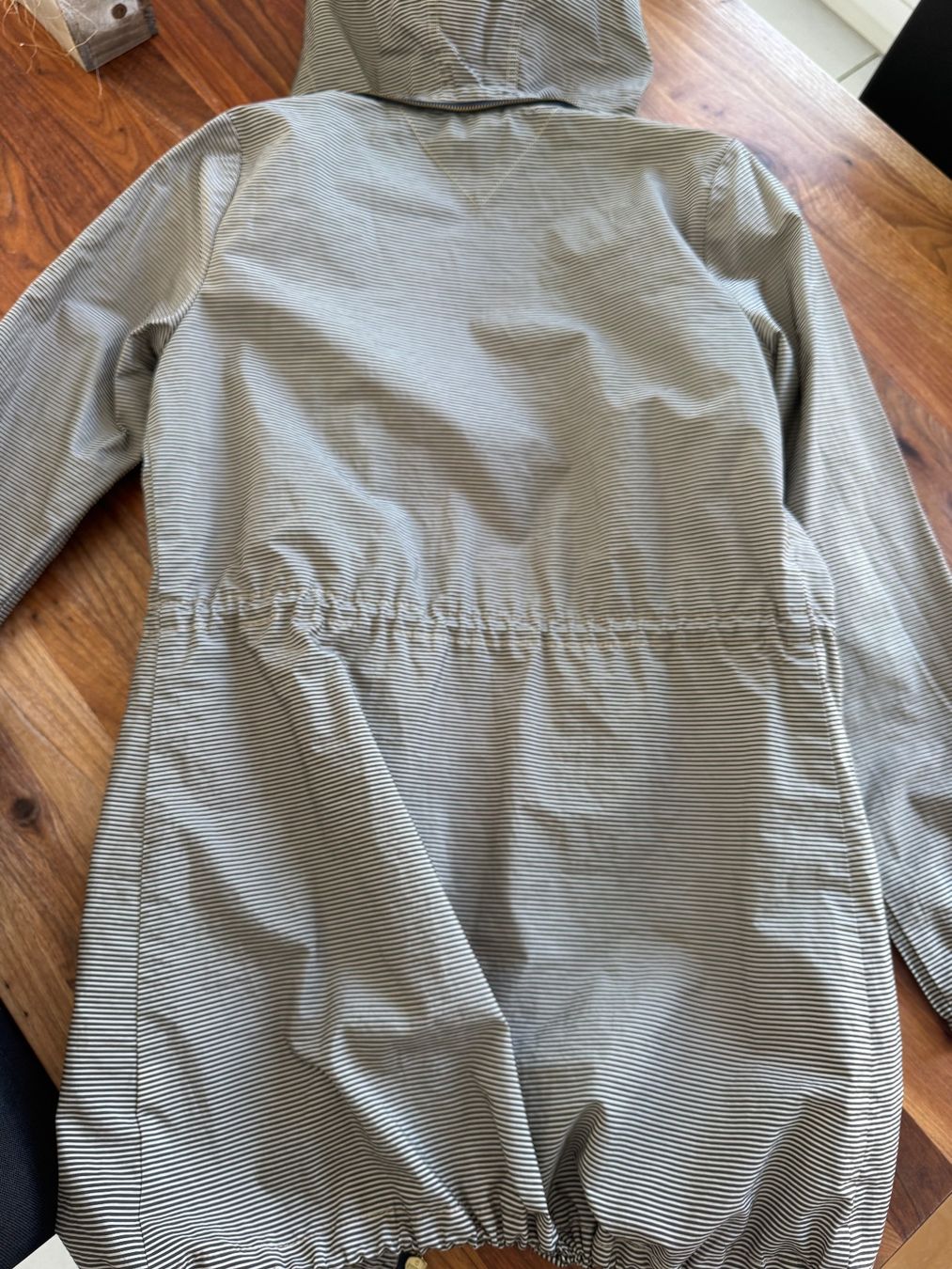 Tommy Hilfiger Jacken: Jacke Hilfiger – Gebraucht aus Kerzers von sydney04 1