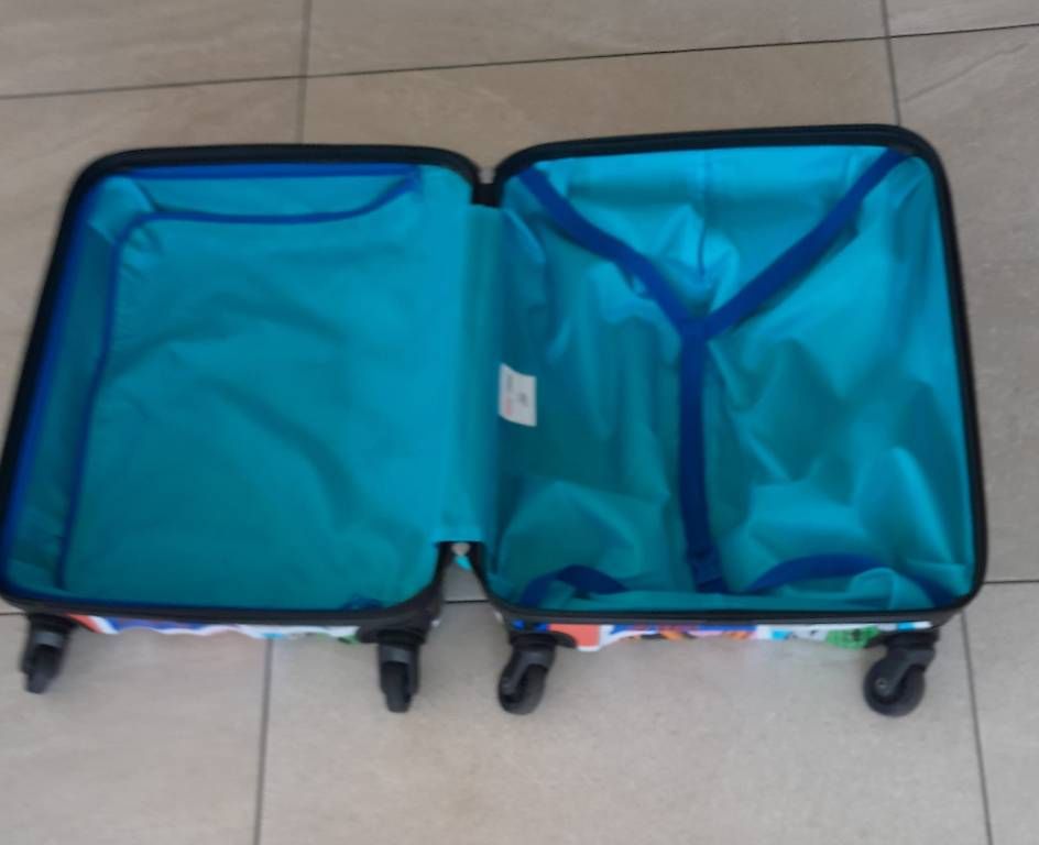 Reisekoffer: Koffer – Gebraucht aus Chur von mal_6m7r
