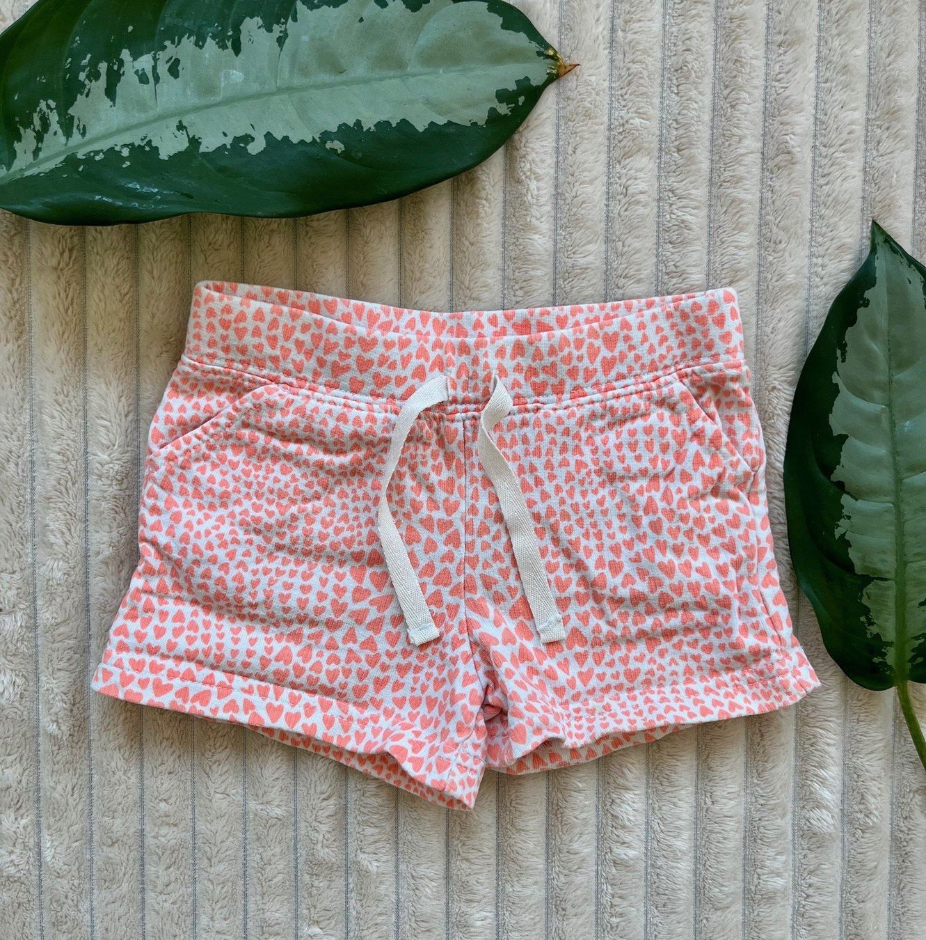 Carter's Pantaloni: Carter's Shorts, Grösse92, mit Herzen – Usato da Affoltern am Albis venduto da sissaria