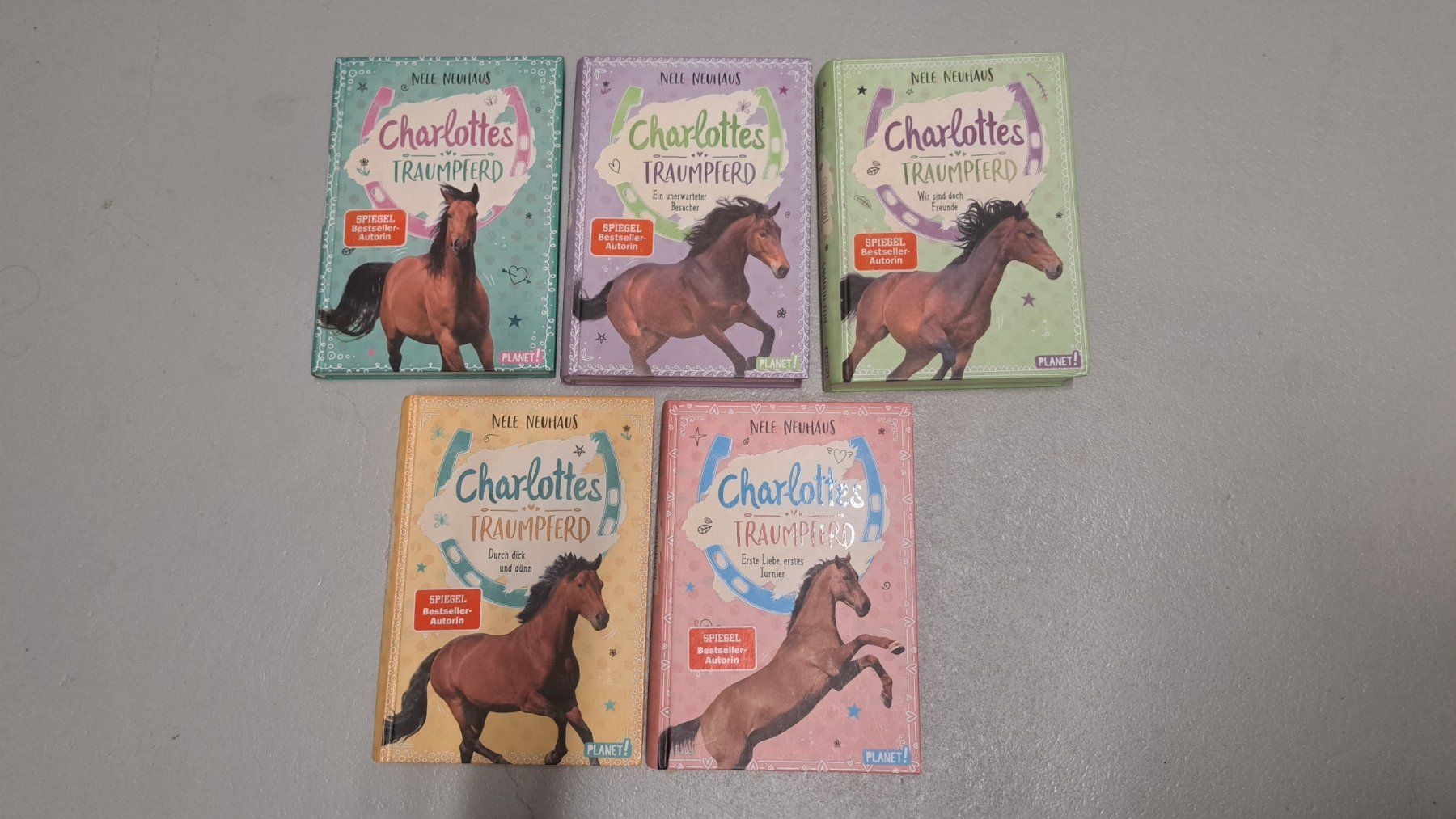 Bücher: Charlottes Traumpferd - Bundle – Gebraucht aus Arbon von bar_gy9w