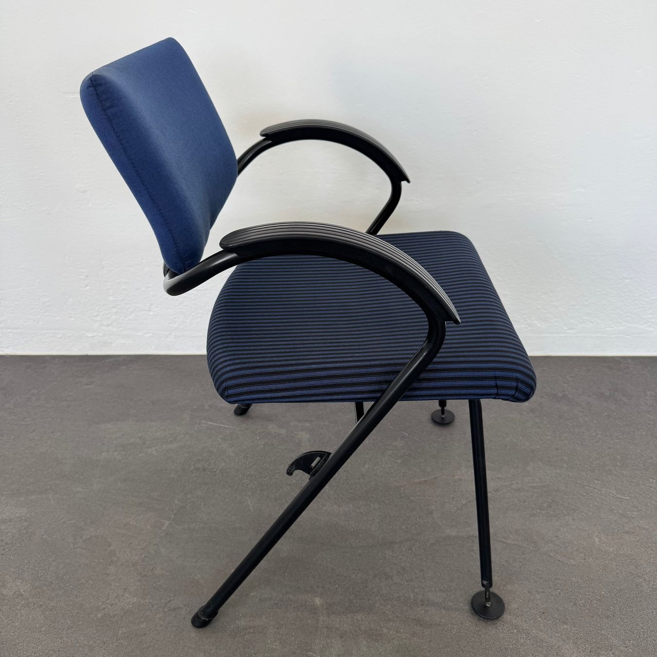 Sitag Sedie: Sitag Realino Vierfusstuhl – Usato da Schönenwerd venduto da mcofficeshop 2