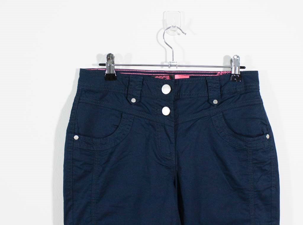 Cecil Pantaloni: CECIL Bermuda New York Gr. 25 – Usato da Belp venduto da caramel-secondhand 1