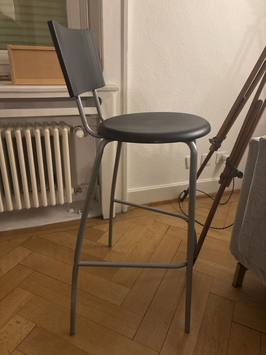 Sedie: 2x Stylish Grey Bar Stool - Modern Design, Great Condition! – Usato da Baden venduto da David_Baden 2