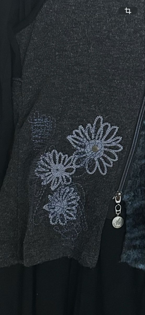 Vestiti: Robe tunique  originale, asymétrique et fleurie – Usato da Orsières venduto da Maevalais 1