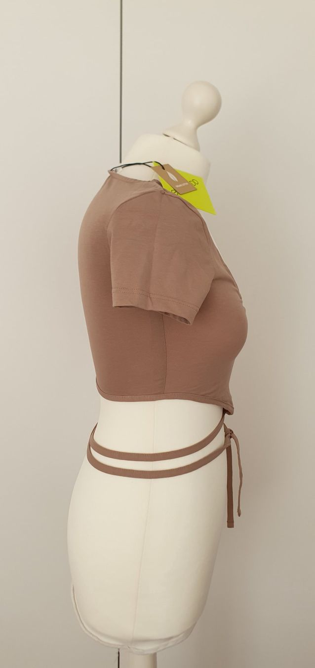 T-shirts: Top beige Neu Grösse 34 – Neuf avec emballage d'origine à Stansstad par InStyle8 4