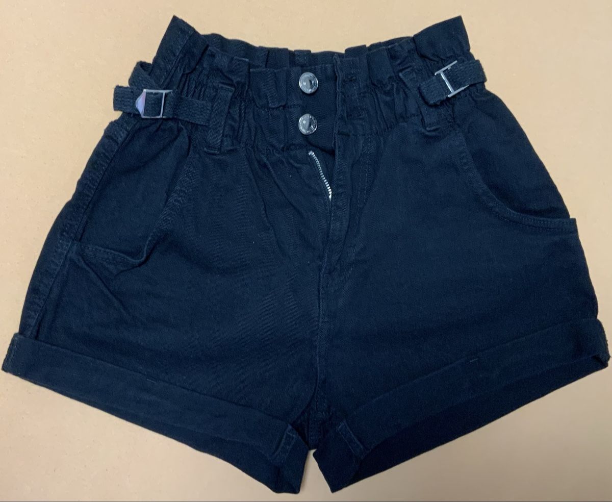 Bershka Jeans: Bershka Shorts, Grösse M – Gebraucht aus Zollikerberg von Jvac2