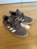 Adidas Sneaker Court braun Grösse 41 1/3 neu mit Etikett