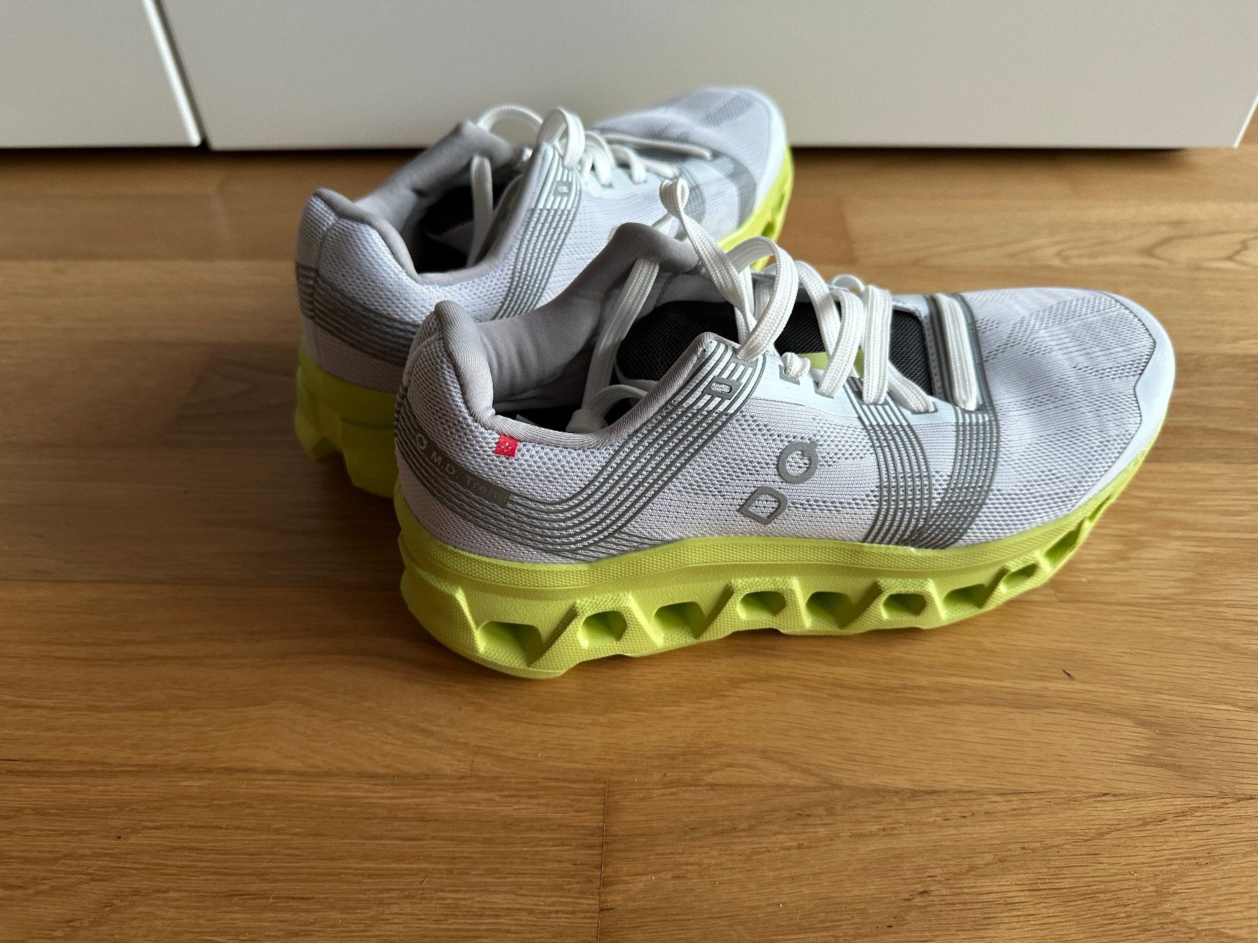 Scarpe da uomo: No-Name Laufschuhe Cloud Gr. 40 – Nuovo (secondo la descrizione) da Alpnachstad venduto da Rucksack10 2