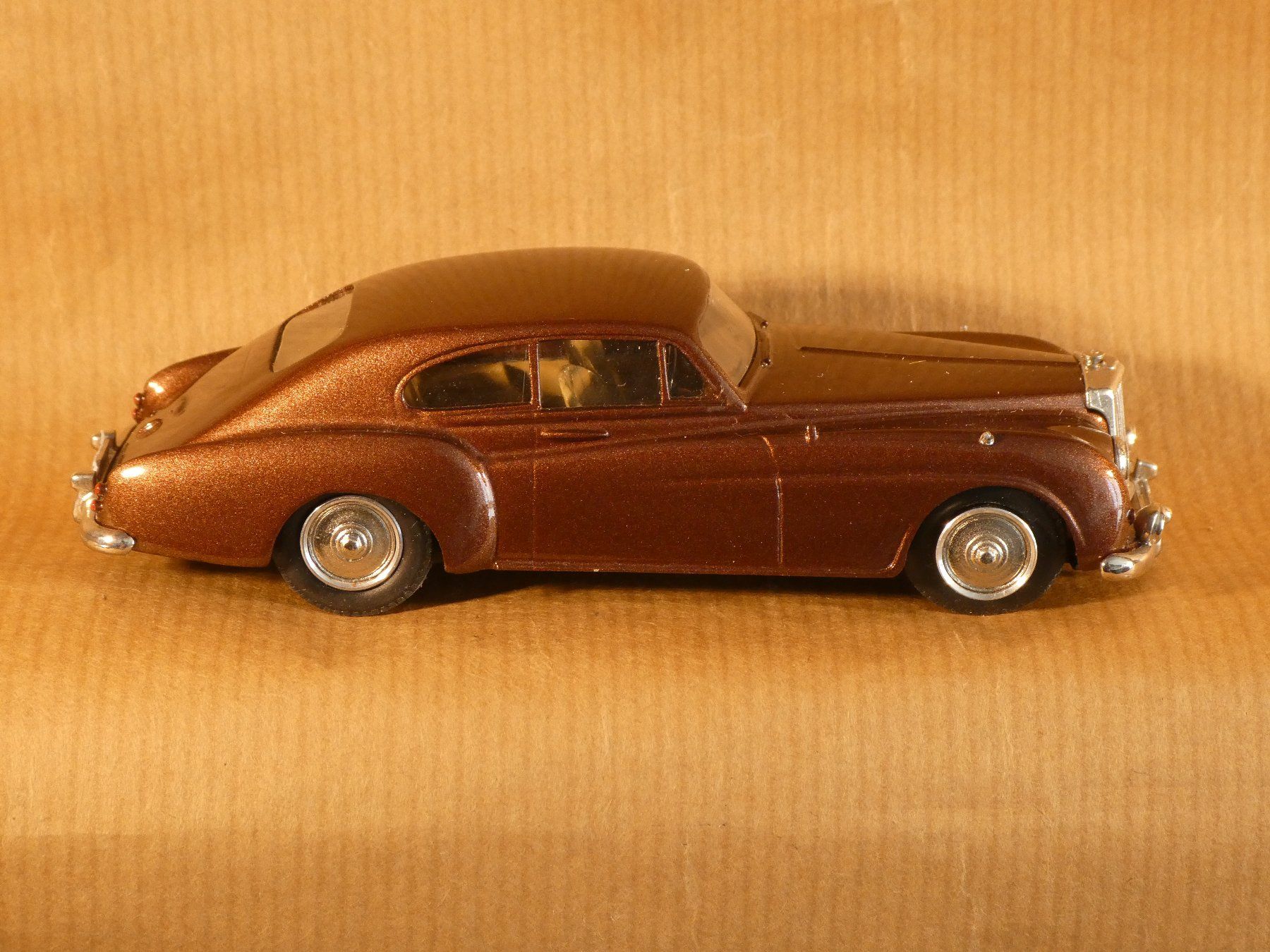 Bentley Modellautos: Automodell 1952 Bentley Continental 1:43 – Gebraucht aus Muri b. Bern von Malagueno